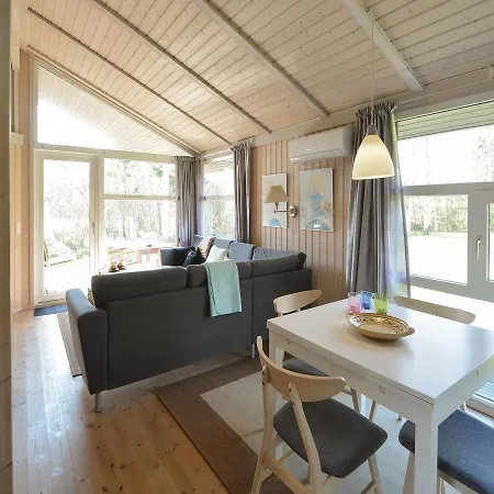 Semesterbostad Three-bedroom Holiday In *